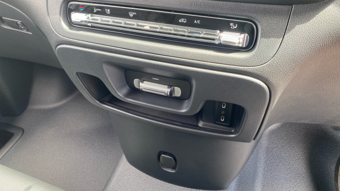 Mercedes-Benz Vito L2 Diesel Rwd 114CDI Pro Van 9G-Tronic - Image 36